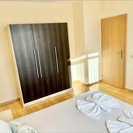 Menada Sky Dreams Apartament *